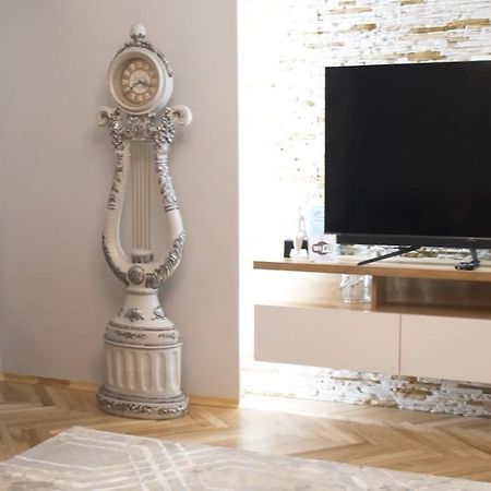 Paulmarie Apartments On Pushkinskaya Brest Dış mekan fotoğraf